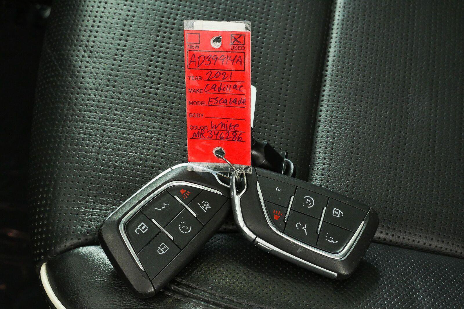 Used 2021 Cadillac Escalade ESV Sport AWD/4WD image 41