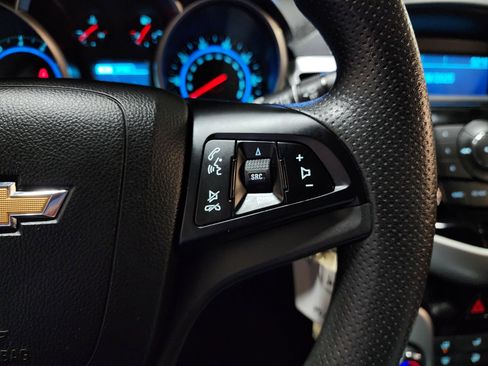 Used 2015 Chevrolet Cruze LT image 30