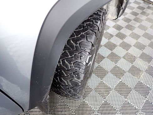 Used 2023 Toyota Tacoma TRD Off-Road w/ TRD Premium Off Road Package image 37