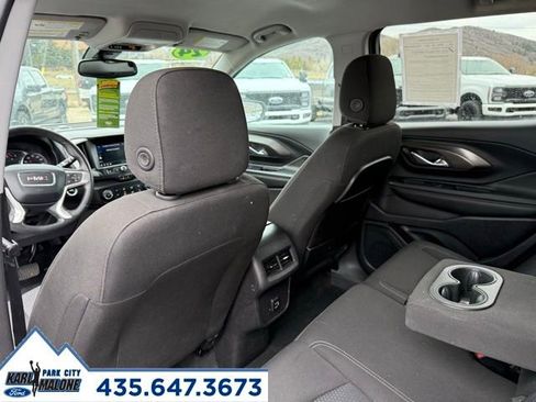 Used 2024 GMC Terrain SLE w/ Elevation Edition image 26