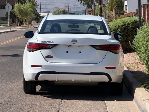 Used 2024 Nissan Sentra S FWD image 5