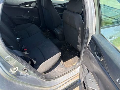 Used 2018 Honda Civic Sport image 11