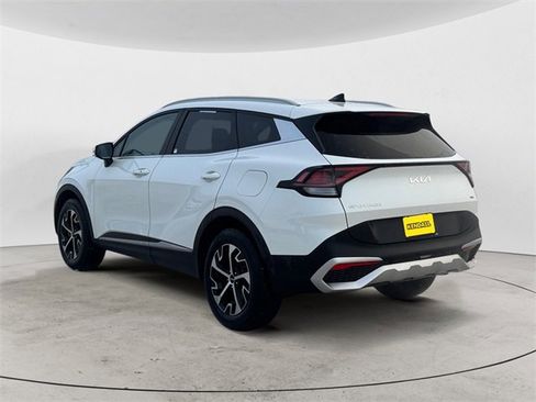 Used 2023 Kia Sportage EX image 3