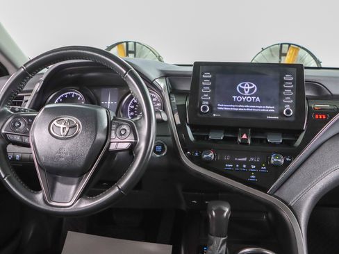 Used 2023 Toyota Camry SE w/ Convenience Package FWD image 17