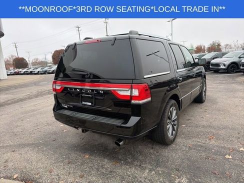 Used 2017 Lincoln Navigator Select image 10