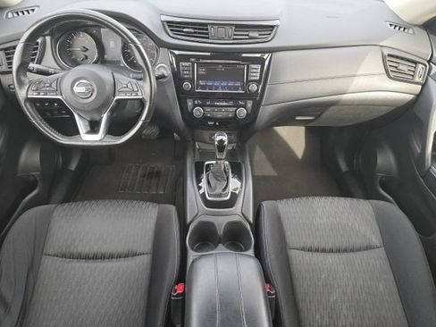 Used 2019 Nissan Rogue SV image 5