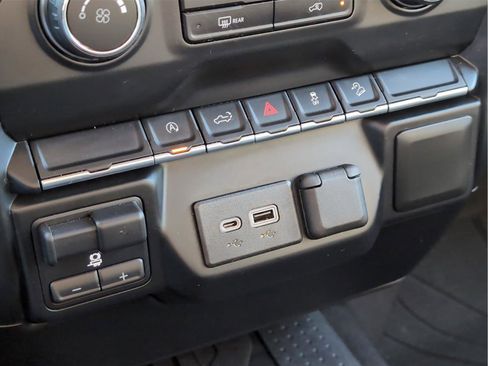 Used 2019 Chevrolet Silverado 1500 LT Trail Boss w/ Bed Protection Package image 20