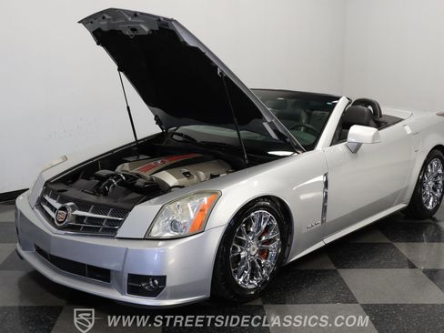 Used 2009 Cadillac XLR image 29