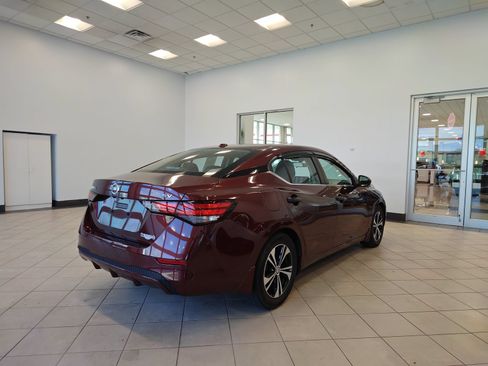 Used 2021 Nissan Sentra SV FWD image 3