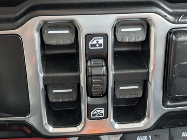 Used 2021 Jeep Wrangler Unlimited Rubicon AWD/4WD image 23