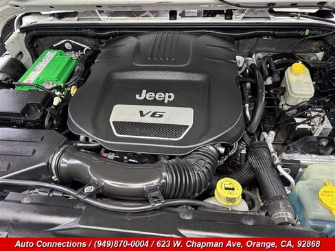 Used 2014 Jeep Wrangler Sport AWD/4WD image 17