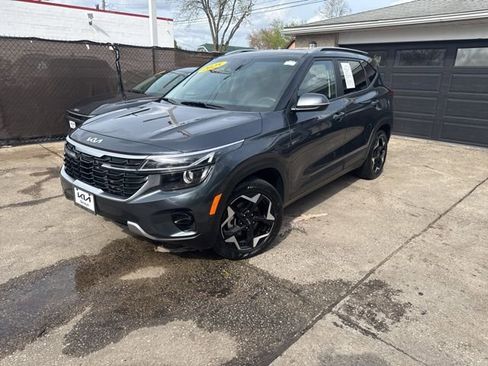 Certified 2025 Kia Seltos S image 1