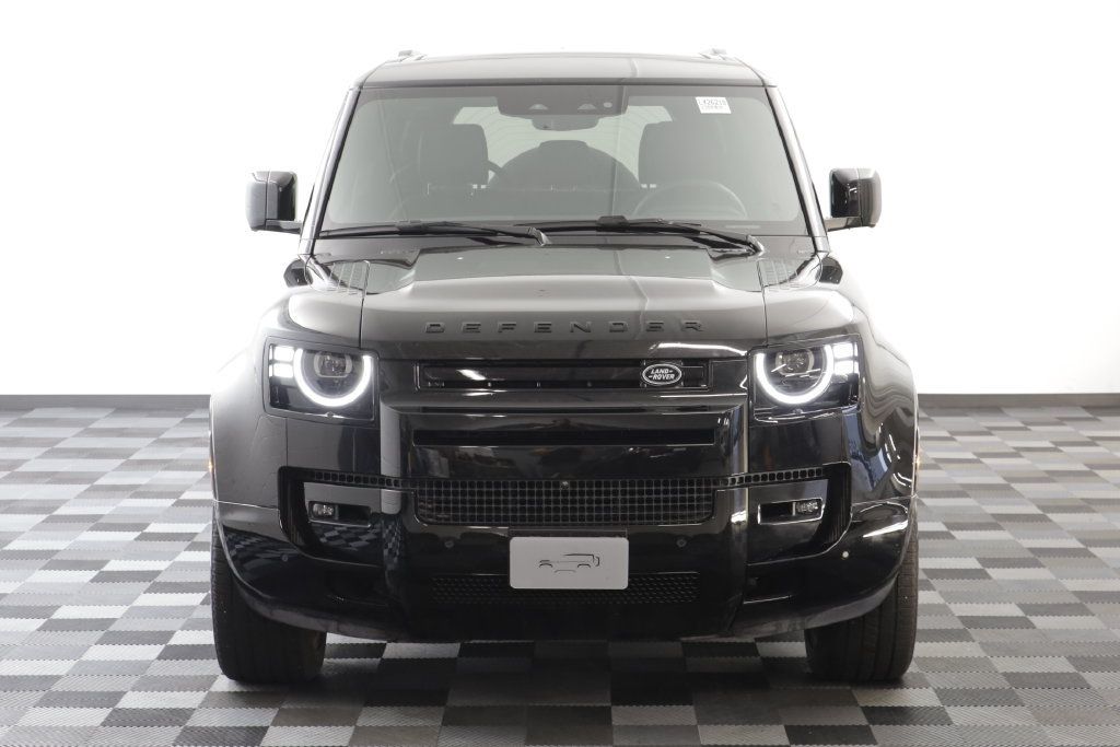 Certified 2026 Land Rover Defender 110 X-Dynamic SE AWD/4WD image 23