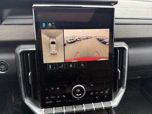 Used 2024 GMC Acadia Denali w/ Super Cruise Package image 23