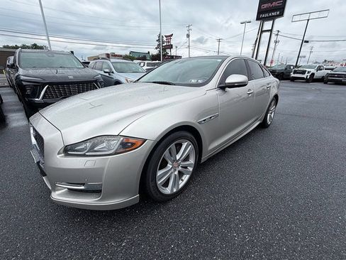 Used 2016 Jaguar XJ R-Sport AWD/4WD image 8