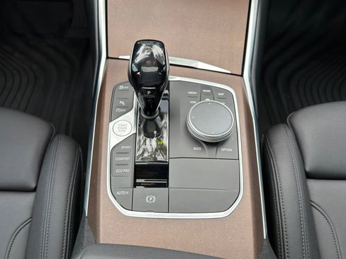 Used 2021 BMW 330i Sedan w/ Convenience Package image 19