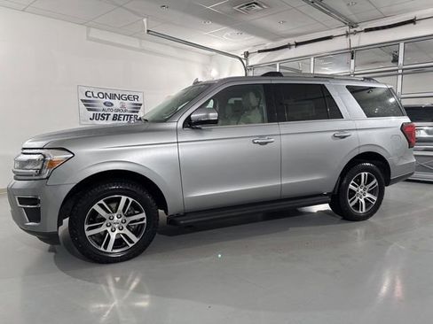 Used 2024 Ford Expedition Limited image 5