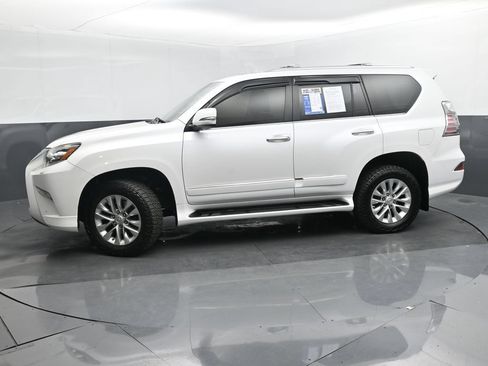Used 2016 Lexus GX 460 w/ Premium Package AWD/4WD image 31