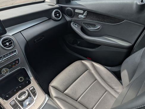Used 2020 Mercedes-Benz C 300 4MATIC Sedan image 11