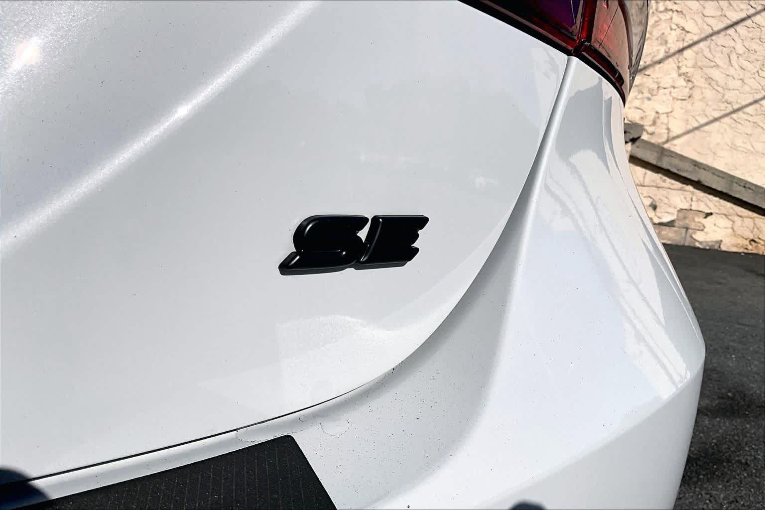 Used 2024 Toyota Camry SE w/ Blackout Package (TMS) FWD image 10
