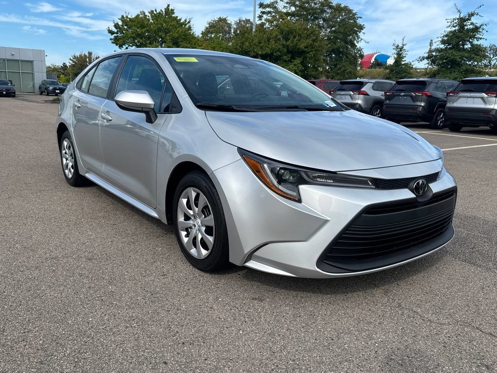 Used 2024 Toyota Corolla LE FWD image 9