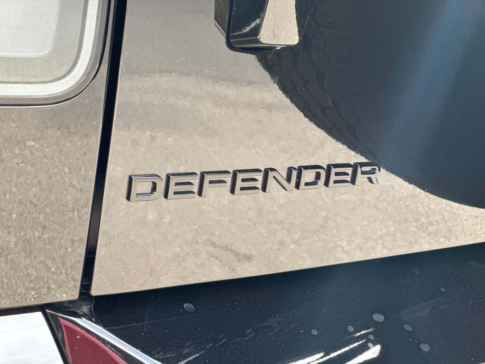 New 2026 Land Rover Defender 110 X-Dynamic SE AWD/4WD image 27