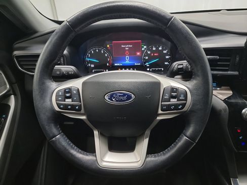 Used 2022 Ford Explorer Limited w/ Equipment Group 301A image 26
