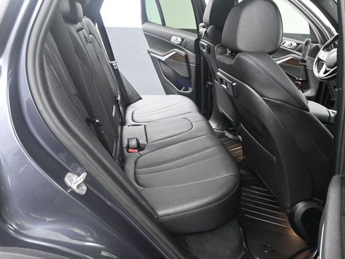 Used 2021 BMW X5 sDrive40i w/ Convenience Package image 3