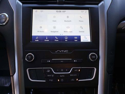 Used 2020 Ford Fusion SE image 47