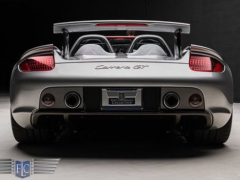 Used 2005 Porsche Carrera GT RWD image 6