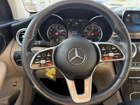 Used 2020 Mercedes-Benz GLC 300 image 12