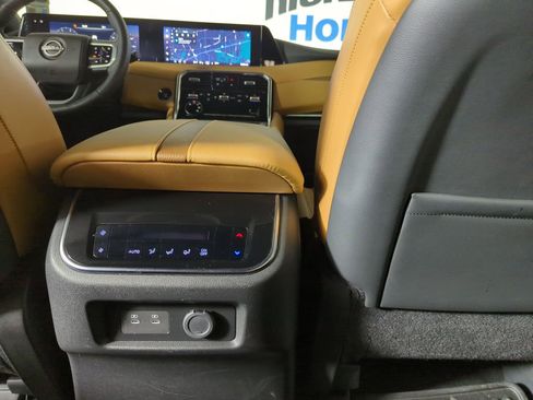 Used 2025 Nissan Armada SL w/ Captain's Chari Seat Package image 30
