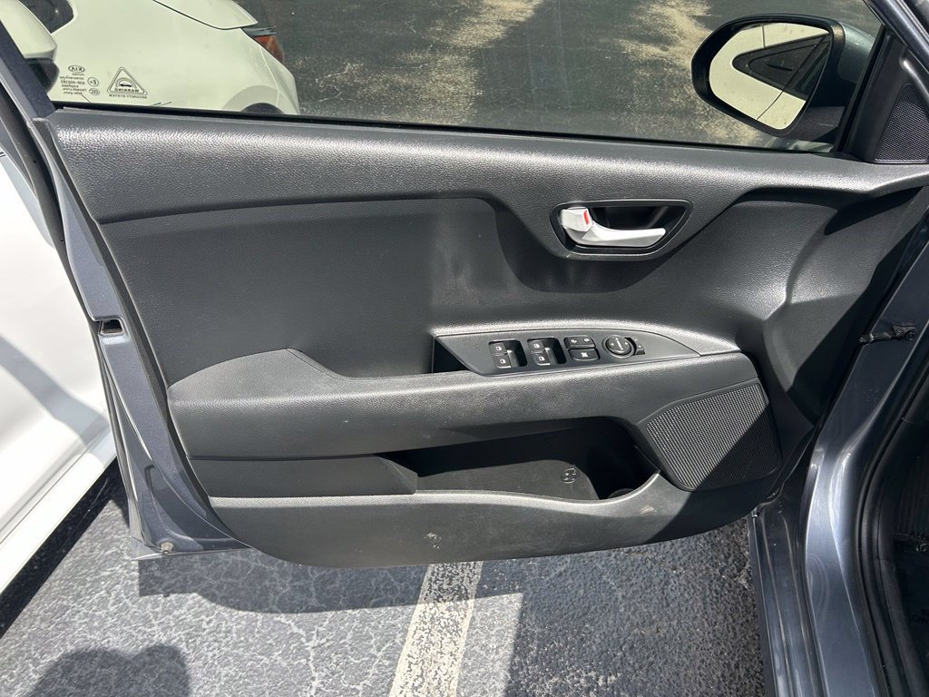 Used 2020 Kia Rio S FWD image 17