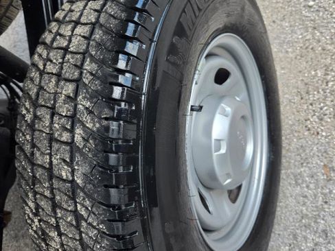 Used 2018 Ford F250 XL w/ Power Equipment Group AWD/4WD image 25
