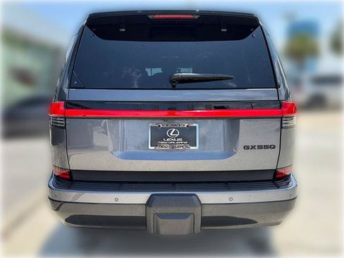 Used 2024 Lexus GX 550 w/ Accessory Package (Z1) AWD/4WD image 7