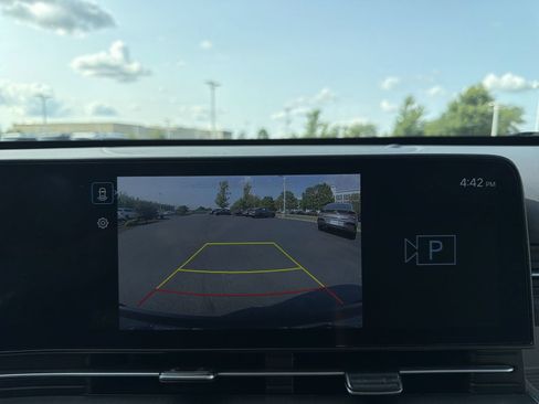 Used 2024 Hyundai Kona SEL AWD/4WD image 20