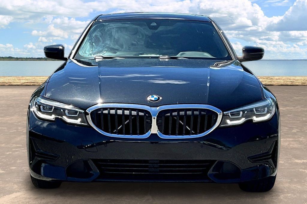 Used 2021 BMW 330i xDrive Sedan w/ Convenience Package AWD/4WD image 2