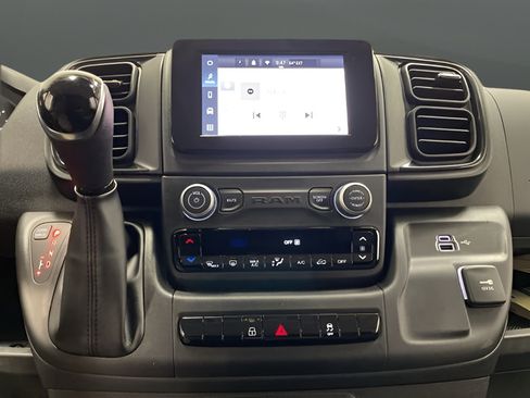New 2025 RAM ProMaster 3500 w/ Convenience Group FWD image 9