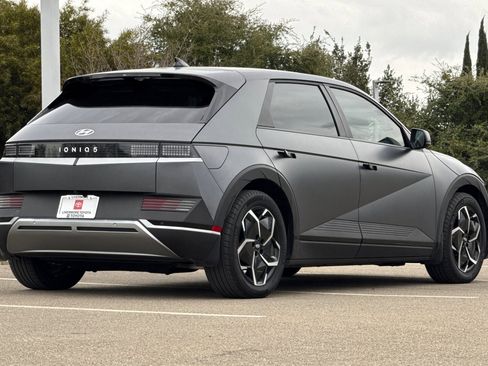 Used 2023 Hyundai Ioniq 5 SEL image 4