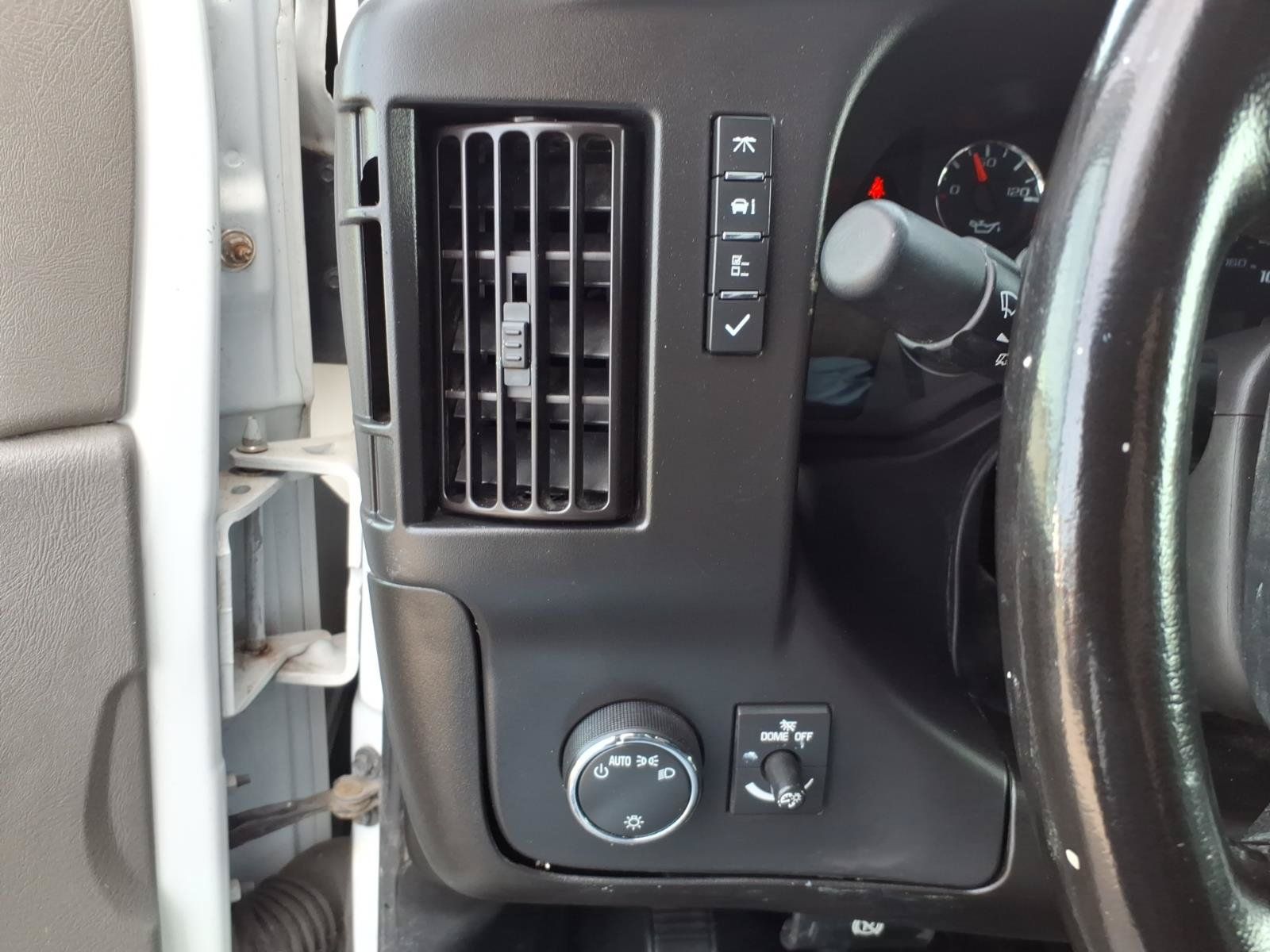 Used 2022 Chevrolet Express 3500 w/ Power Convenience Package RWD image 15