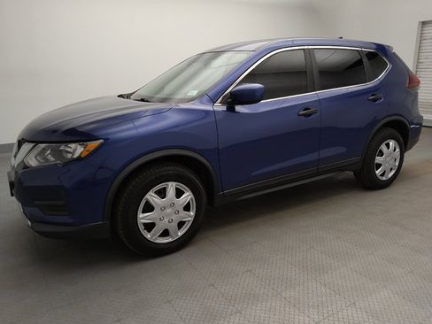 Used 2020 Nissan Rogue S AWD/4WD image 2