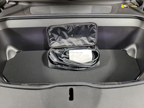 Used 2023 Rivian R1S Adventure AWD/4WD image 14