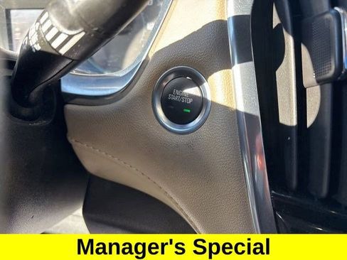 Used 2022 Chevrolet Traverse LS image 20