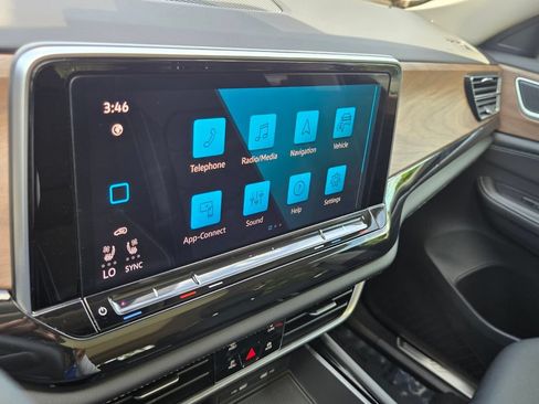 Certified 2026 Volkswagen Atlas SE w/ Panoramic Sunroof Package FWD image 20