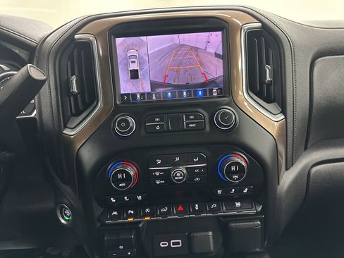 Used 2020 Chevrolet Silverado 1500 High Country w/ Technology Package image 41