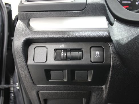 Used 2016 Subaru Impreza 2.0i Premium image 8