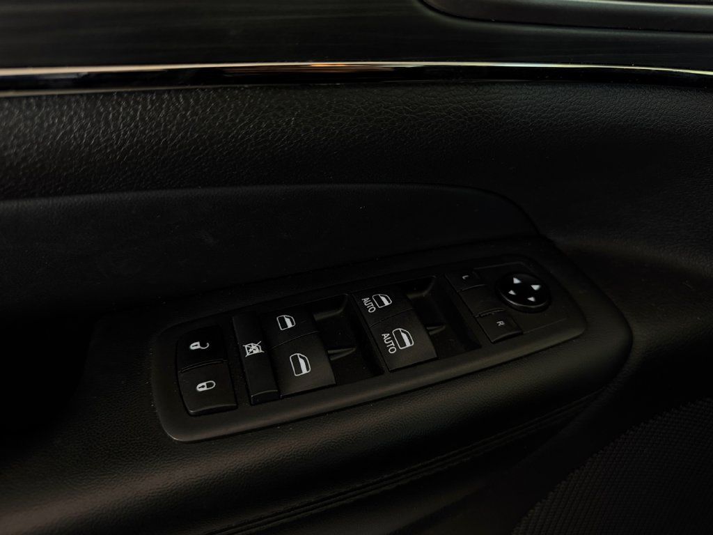 Used 2021 Jeep Grand Cherokee Limited X RWD image 25