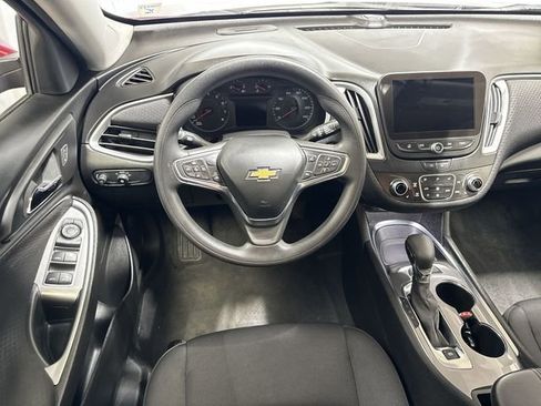Used 2024 Chevrolet Malibu LT image 14