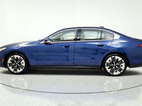 Used 2026 BMW 530i RWD image 5