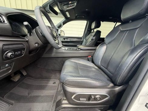 Used 2022 Jeep Wagoneer Series I w/ Convenience Group I AWD/4WD image 20